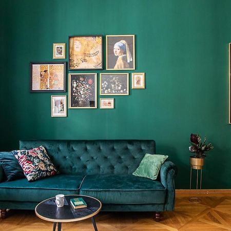 New Stylish 3 Suites Bedrooms Apt In Mala Strana - N2Nd 프라하 외부 사진