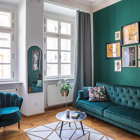 New Stylish 3 Suites Bedrooms Apt In Mala Strana - N2Nd 프라하 외부 사진