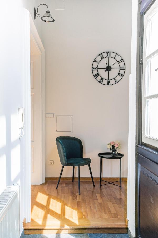 New Stylish 3 Suites Bedrooms Apt In Mala Strana - N2Nd 프라하 외부 사진
