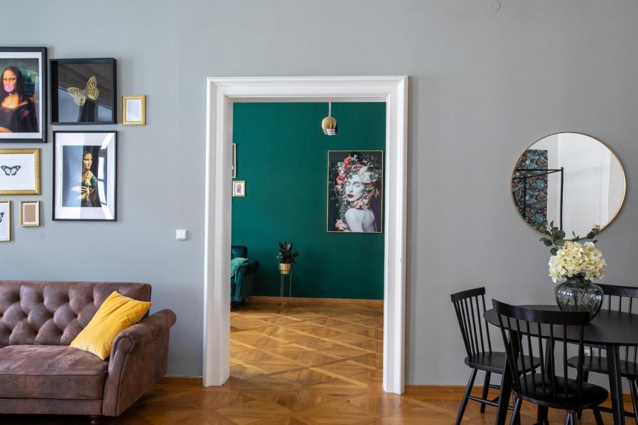New Stylish 3 Suites Bedrooms Apt In Mala Strana - N2Nd 프라하 외부 사진