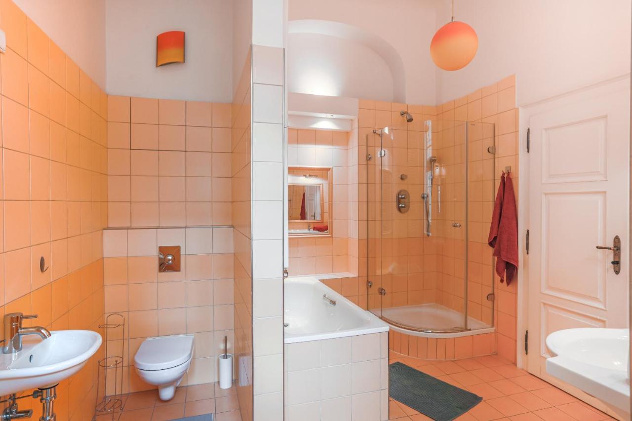 New Stylish 3 Suites Bedrooms Apt In Mala Strana - N2Nd 프라하 외부 사진