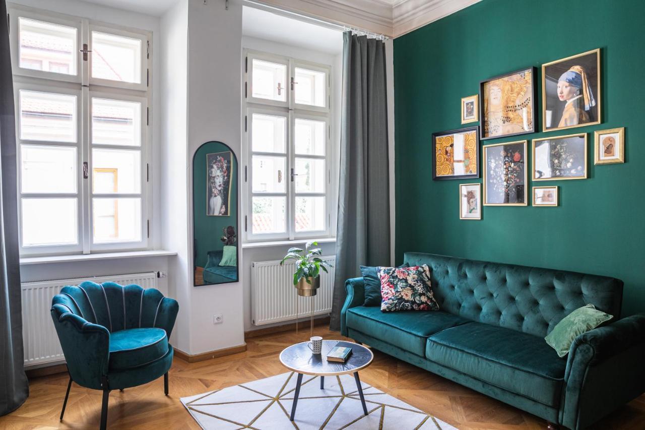 New Stylish 3 Suites Bedrooms Apt In Mala Strana - N2Nd 프라하 외부 사진
